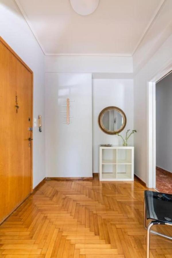 Spacious Renovated Flat In The Athens Riviera 外观 照片