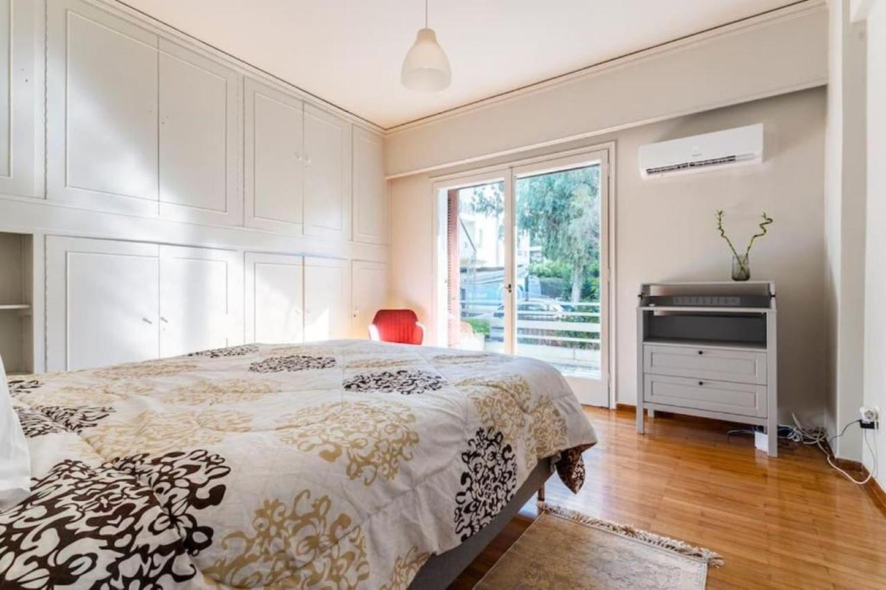 Spacious Renovated Flat In The Athens Riviera 外观 照片
