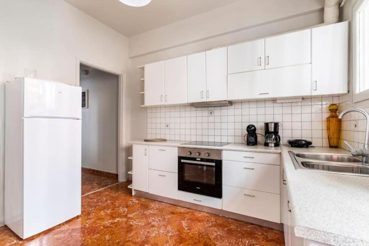 Spacious Renovated Flat In The Athens Riviera 外观 照片